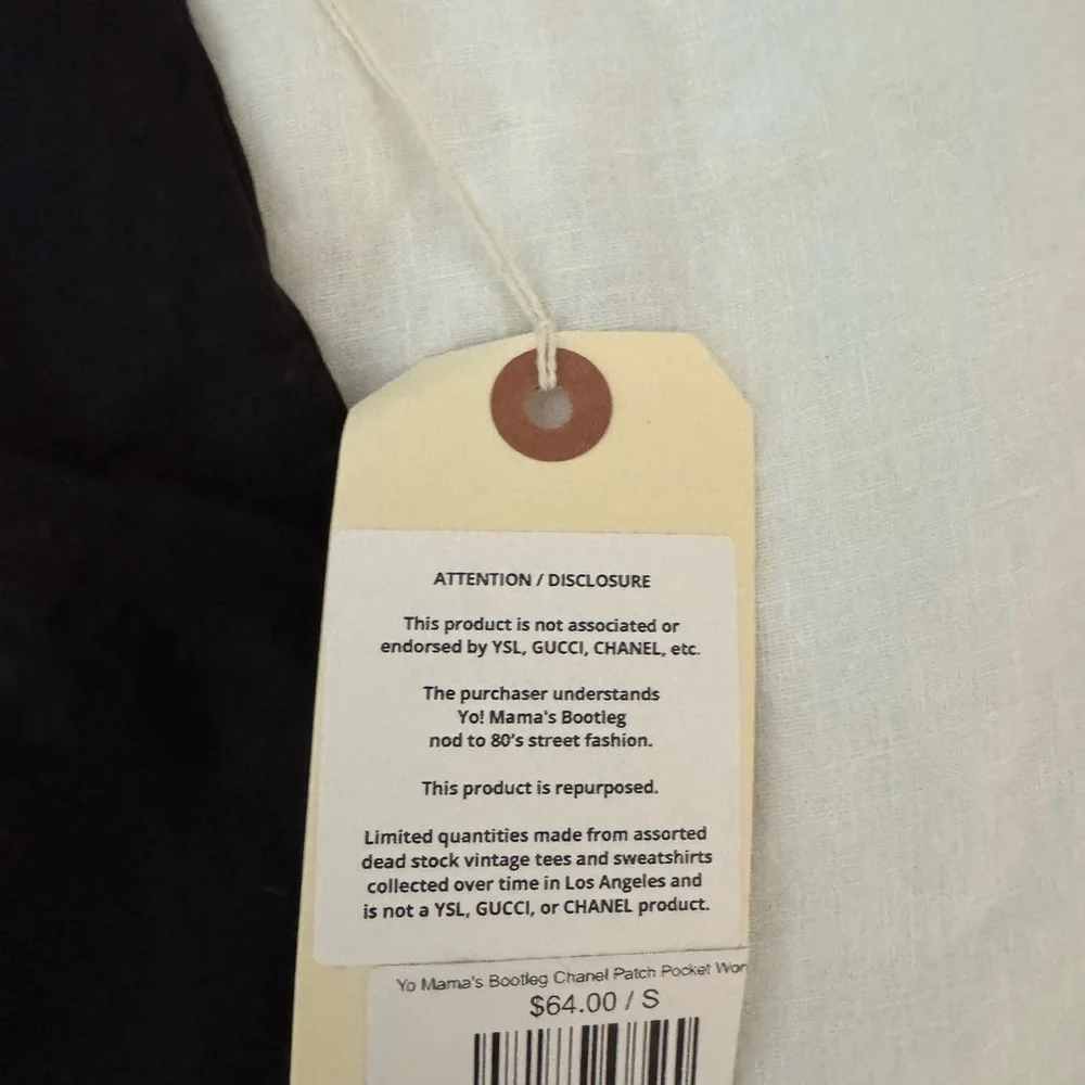 CHANEL Black Short Sleeve Tee with Branded Pocket - Picture 4 of 5